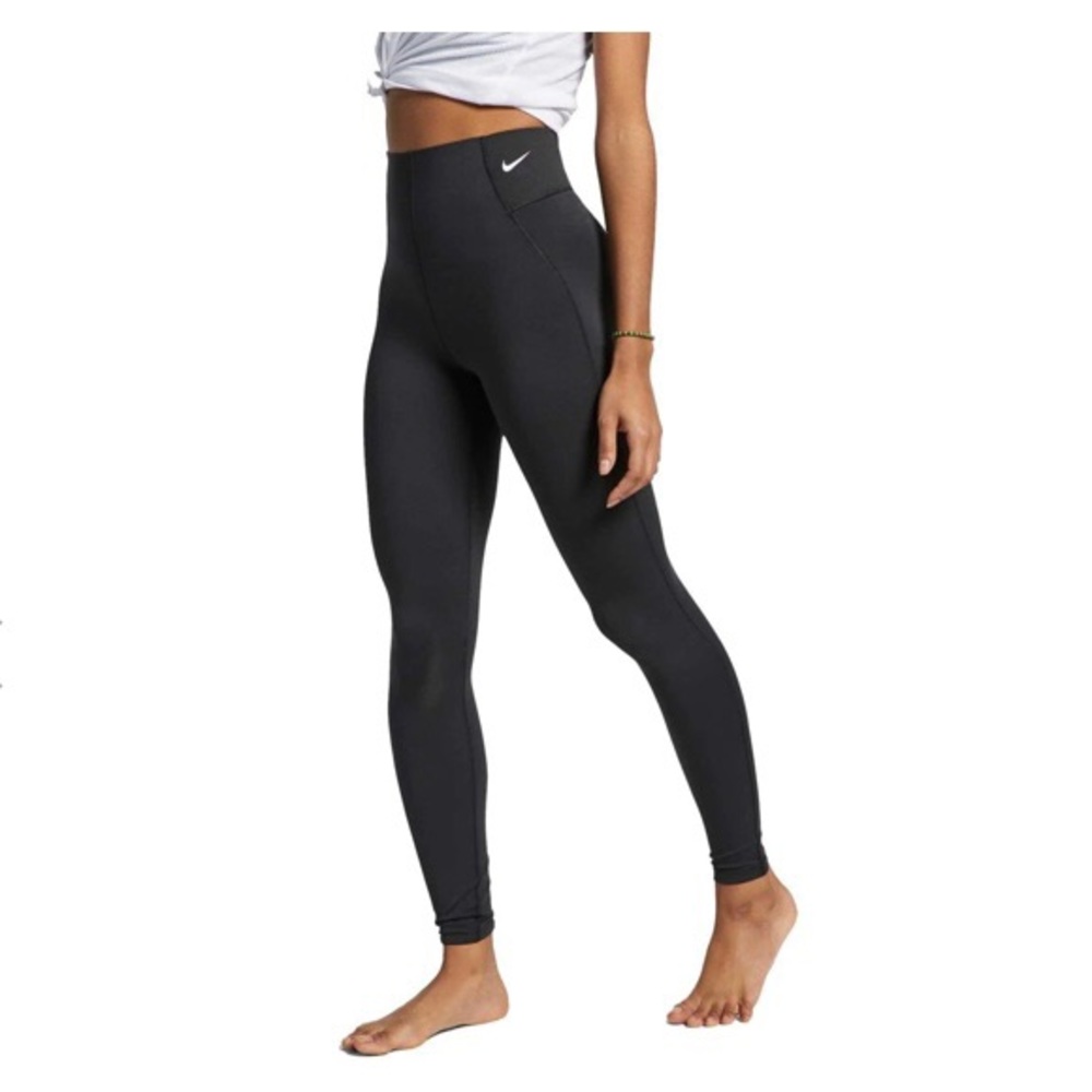 NWT Nike Leggings Medium